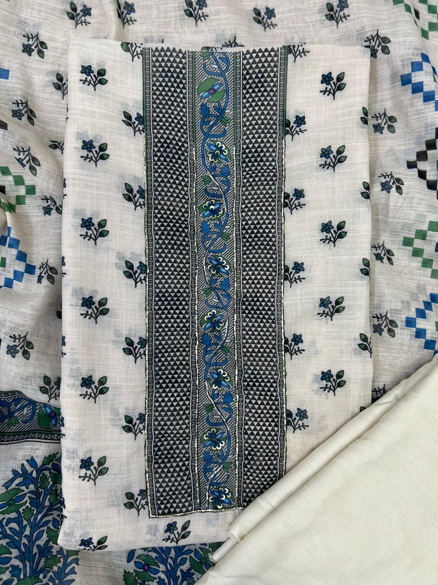 Ivory Blossom Set