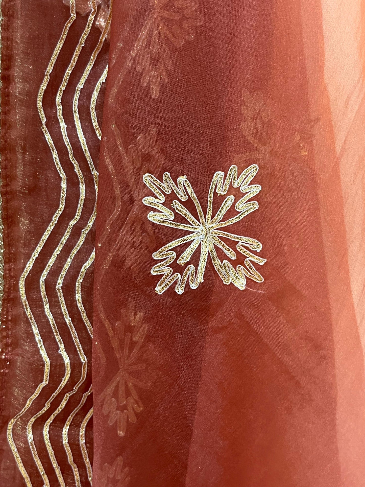 Gulnaar – Coral Red Tissue Elegance