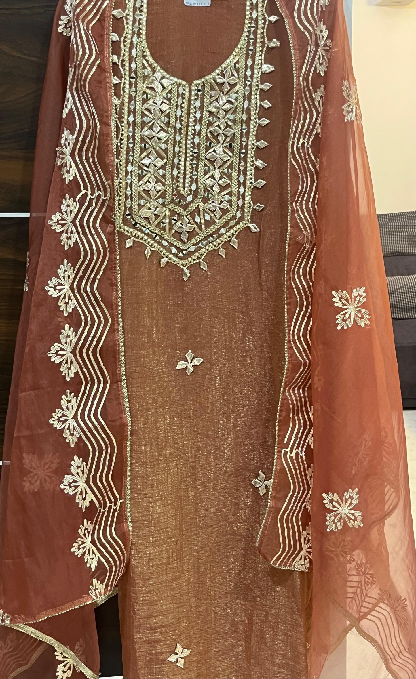 Gulnaar – Coral Red Tissue Elegance
